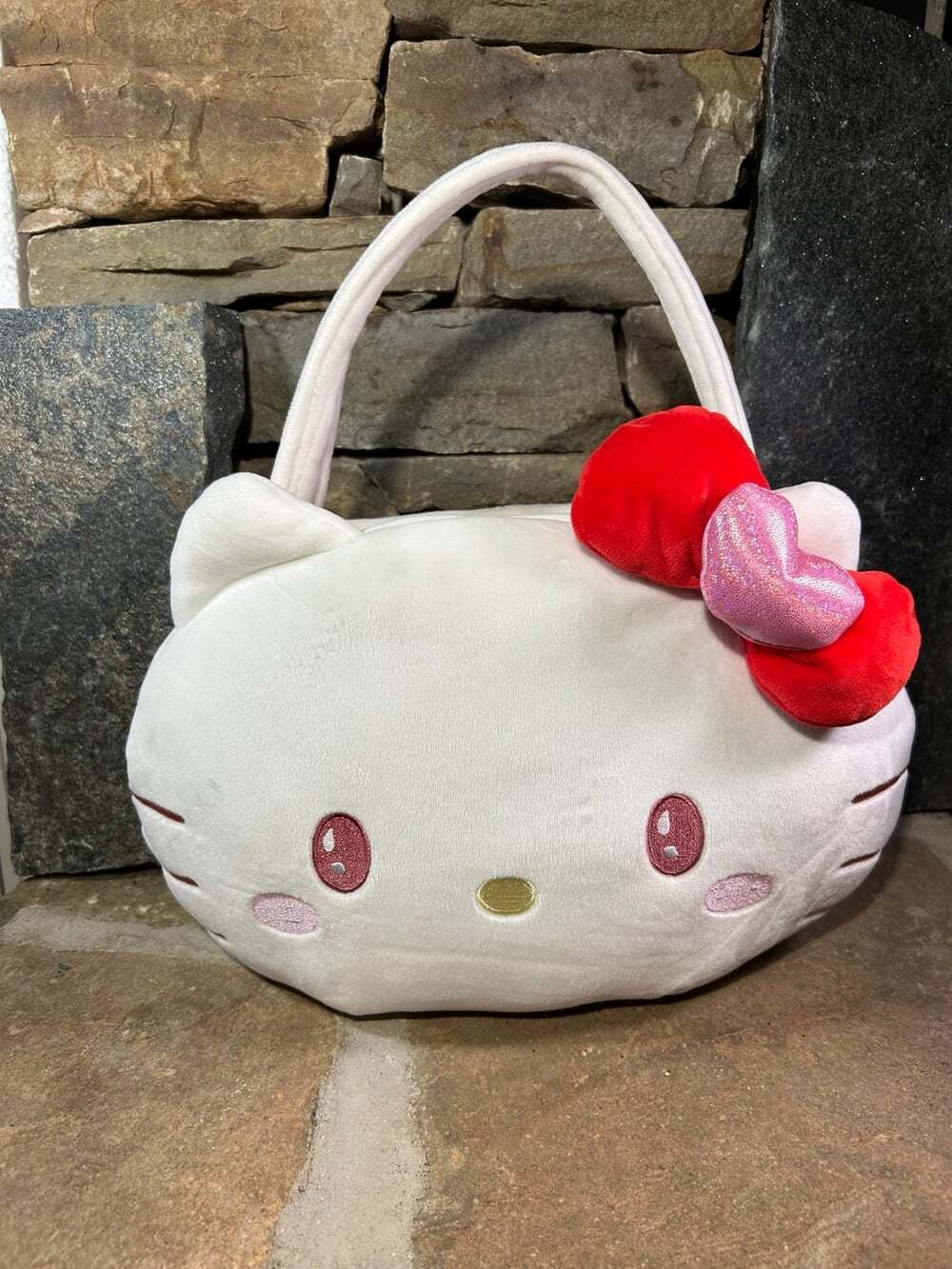 Hello Kitty Sanrio White with pink eyes and red bow plush purse